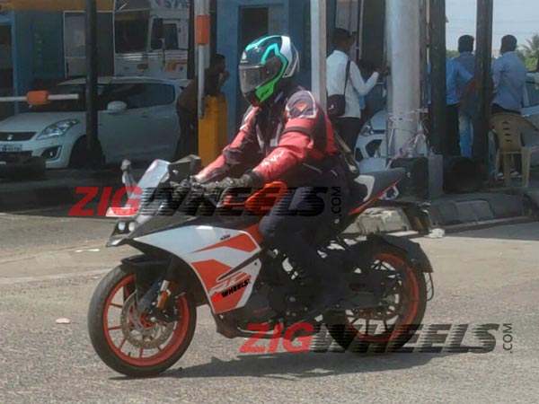 KTM की नई बाइक RC 125 को तस्वीरें हुई लीक, जानिये कौन से फीचर्स होंगे नए