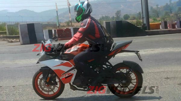 KTM की नई बाइक RC 125 को तस्वीरें हुई लीक, जानिये कौन से फीचर्स होंगे नए