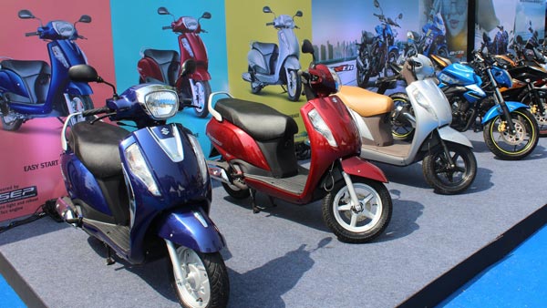 देश में 13 सालों में पहली बार आई स्कूटर की बिक्री में गिरावट, कारों की बिक्री दर में भी 5 सालों में सबसे कम वृद्धि