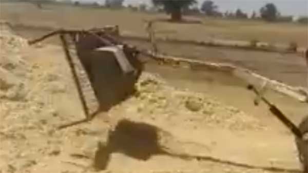 आनंद महिंद्रा ट्वीट ट्रैक्टर खटिया जुगाड़ वीडियो