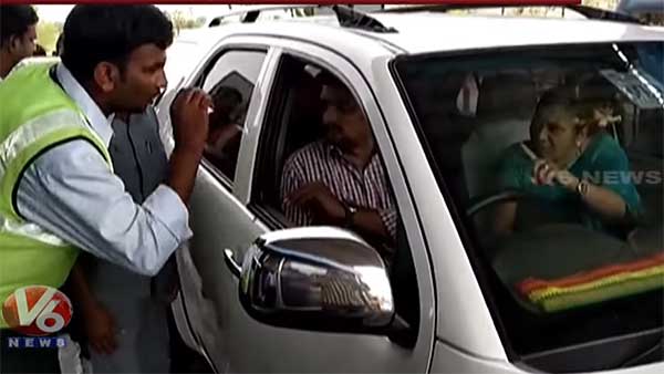 मंत्री की बीवी टोल प्लाजा बहस वायरल वीडियो आंध्रप्रदेश