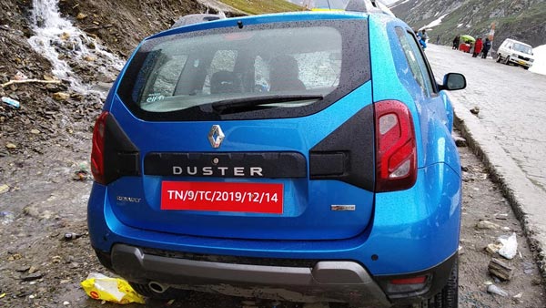 रेनॉल्ट डस्टर फेसलिफ्ट टेस्टिंग फोटो