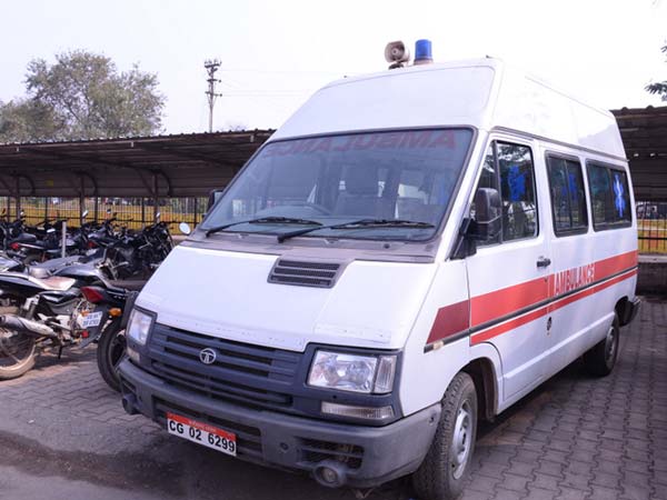 मुख्यमंत्री वाईएस जगमोहन रेड्डी ने पेश की दरियादिली की मिशाल, एंबुलेंस को रास्ता देने के लिए रुकवाया काफिला