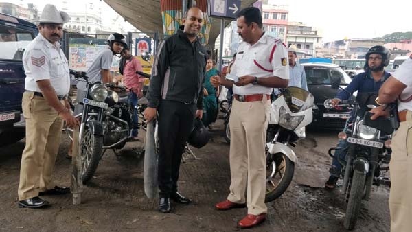 ल्ली पुलिस ने लॉन्च किया ई-चालान और ई-भुगतान का विकल्प, अब घर बैठे करे ट्रैफिक चालान का भुगतान