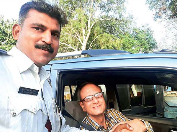 ल्ली पुलिस ने लॉन्च किया ई-चालान और ई-भुगतान का विकल्प, अब घर बैठे करे ट्रैफिक चालान का भुगतान