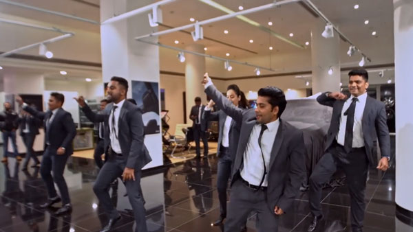 जीप कम्पास डीलरशिप के कर्मचारियों ने दिया तापसी पन्नू को सरप्राइज, पढ़ें यहां