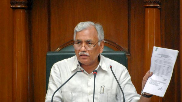 विधायक का बेटा दिल्ली रेनॉल्ट डस्टर पर लिखा था बीजेपी विधायक को स्पीकर ने भेजी नोटिस