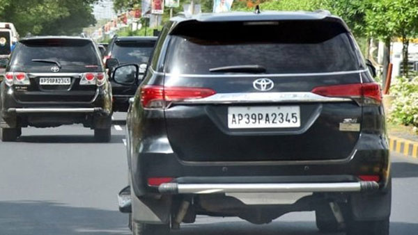मुख्यमंत्री वाईएस जगमोहन रेड्डी ने पेश की दरियादिली की मिशाल, एंबुलेंस को रास्ता देने के लिए रुकवाया काफिला