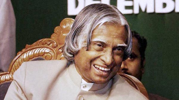 भारत के राष्ट्रपति और प्रधानमंत्री की कारें बाहर से दिखती है टैंक तो अंदर से है लगजरी होटल