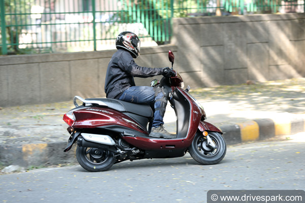 हीरो स्कूटर्स पर मिल रहा है बड़ा डिस्काउंट ऑफर, मैस्ट्रौ, डेस्टनी और प्लेजर है शामिल