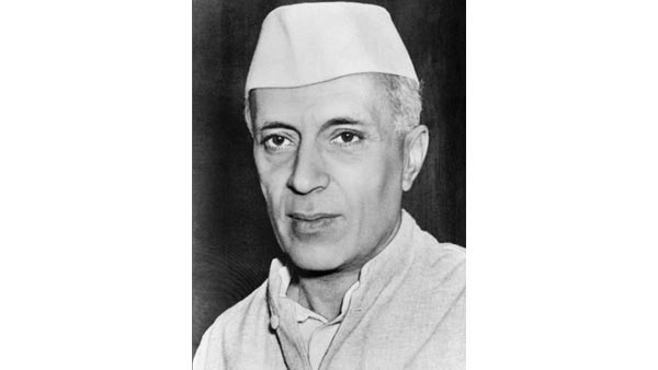 भारत के राष्ट्रपति और प्रधानमंत्री की कारें बाहर से दिखती है टैंक तो अंदर से है लगजरी होटल