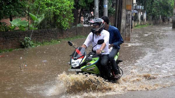 ट्रैफिक पुलिस ने काटा इलेक्ट्रीशियन का चालान, तो थाने की बिजली आपूर्ति हो गई बंद