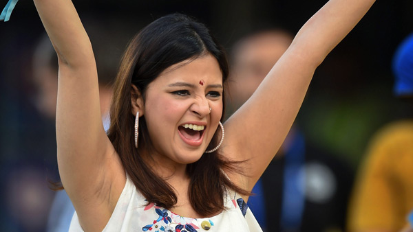 साझी धोनी ने जीप ग्रैंड चेरोकी ट्रैकहॉक की शेयर की तस्वीर, लिखा तुम्हारा इंतजार कर रही है यह कार