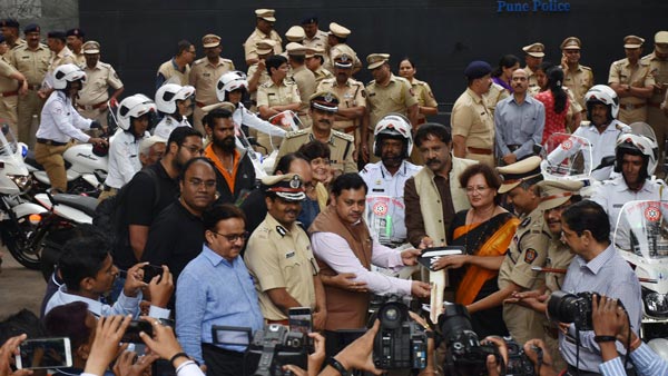 बजाज पल्सर पुणे ट्रैफिक पुलिस के बेड़े में शामिल जाने खूबियां