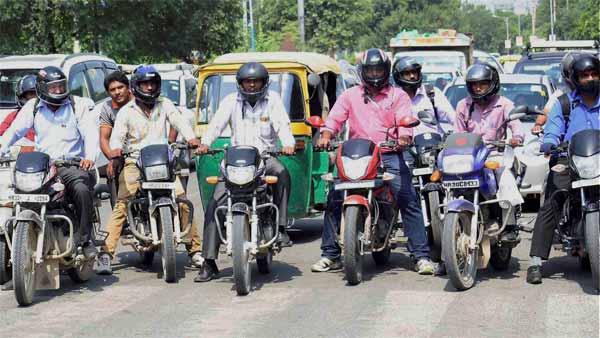 बाइक ट्रैफिक फाइन स्लिपर चप्पल पहनने पर 1000 रुपयें का जुर्माना