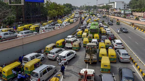 कार बाइक जीएसटी: वाहन पर जीएसटी कम होने की गुंजाईश कम