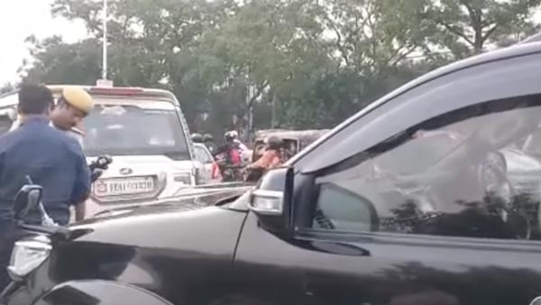 विधायक चल रहे थे काले शीशे वाली गाड़ी पर, ट्रैफिक पुलिस ने कर दिया चालान