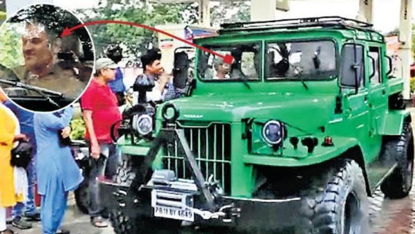 धोनी ने खरीदी 20 साल पुरानी निसान जोंगा कार, कभी भारतीय सेना करती थी इस्तेमाल