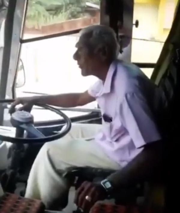 80 साल के इस ड्राइवर के लिए बस चलना नहीं है बड़ा काम, देखें वीडियो