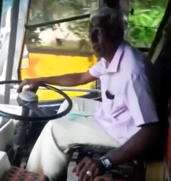 80 साल के इस ड्राइवर के लिए बस चलना नहीं है बड़ा काम, देखें वीडियो