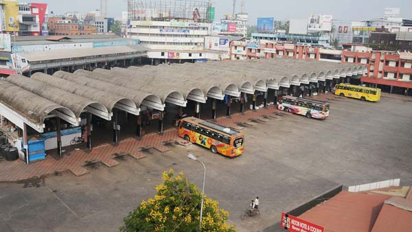 80 साल के इस ड्राइवर के लिए बस चलना नहीं है बड़ा काम, देखें वीडियो