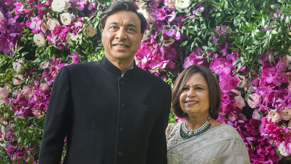 मुकेश अंबानी से रतन टाटा तक, इन भारतीय उद्योगपतियों के पास हैं ये करोड़ों के प्राइवेट जेट