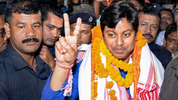 सांसद ने दिया विवादित बयान, कहा दुर्घटनाओं के लिए अच्छी सड़कें जिम्मेदार