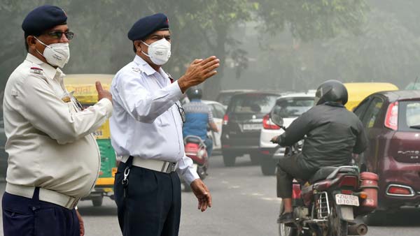 सबसे बड़ा ट्रैफिक फाइन: अहमदाबाद में पोर्शे 911 पर 9.8 लाख रुपयें जुर्माना