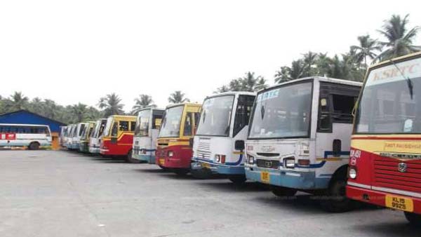 बच्चे से लगवाया चलती बस में गियर, आरटीओ ने जब्त किया लाइसेंस