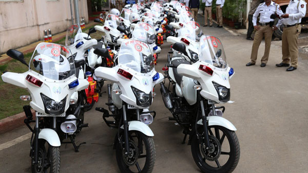 गुरुग्राम पुलिस बाइक10 सुजुकी जिक्सर एसएफ 250 फोटो