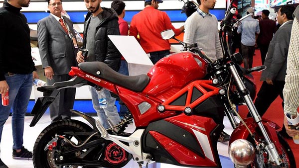 ओकिनावा ऑटो एक्सपो 2020 में पेश करेगी ई-मैक्सी स्कूटर, टीजर आया सामने