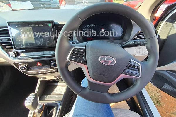 हुंडई वरना फेसलिफ्ट एक्सटीरियर व इंटीरियर जानकारी
