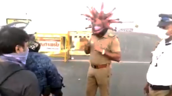 कोरोना महामारी: मुंबई पुलिस वैन सैनिटाईजेशन यूनिट