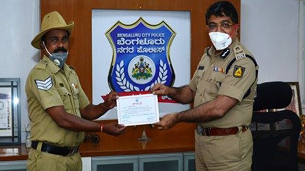 बैंगलोर पुलिस लॉकडाउन मरीज को दवाई पहुंचाने किया 800 किलोमीटर का सफ़र जानकारी