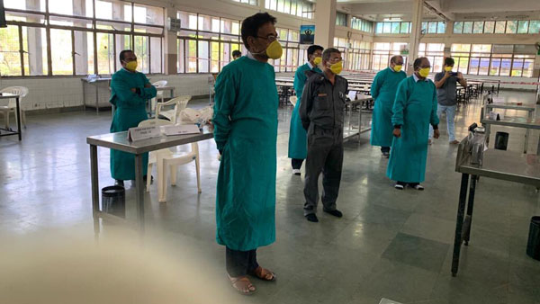जावा मोटरसाइकिल फैक्ट्री फेस शील्ड निर्माण शुरू आनंद महिंद्रा जानकारी