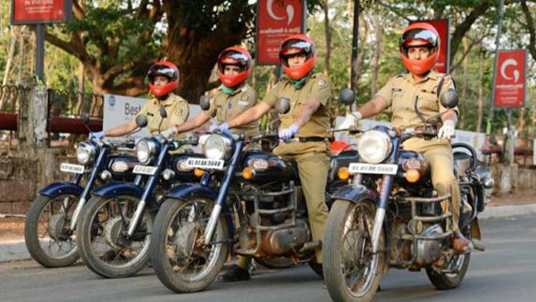 केरल महिला पुलिस लॉकडाउन रॉयल एनफील्ड जानकारी