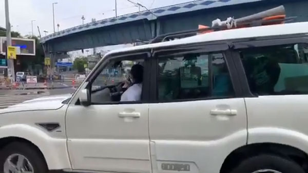 कोरोना वायरसः महिंद्रा स्कॉर्पियो में बैठ लोगों को जागरूक करने निकली मुख्यमंत्री ममता बनर्जी