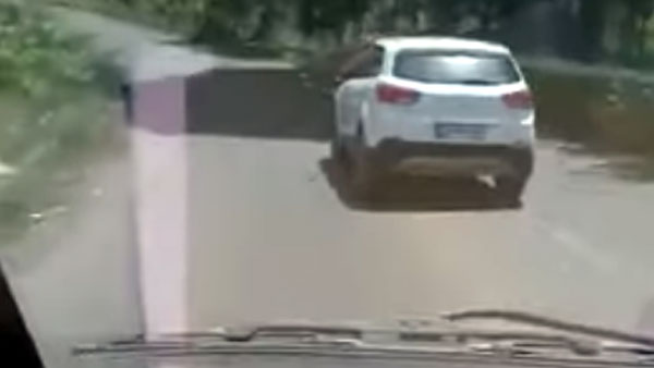 हुंडई क्रेटा के नाबालिग ड्राइवर ने रोका एंबुलेंस का रास्ता, पुलिस ने पकड़ा, देखें वीडियो