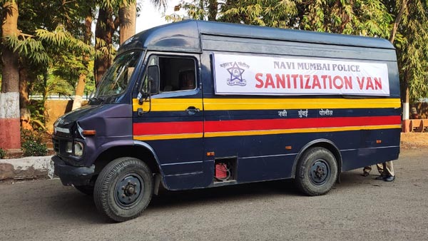 कोरोना महामारी: मुंबई पुलिस वैन सैनिटाईजेशन यूनिट