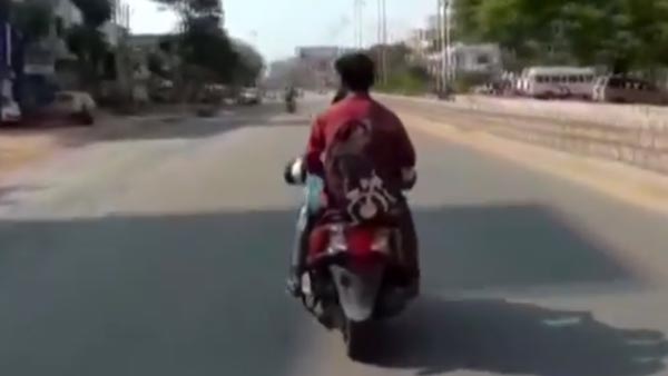 परिवार को कोरोना वायरस से बचाने के लिए डॉक्टर ने कार को बनाया आशियाना, देखें तस्वीरें
