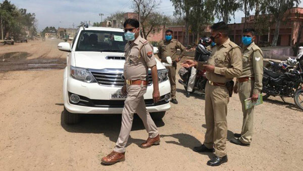 विधायक के नाम का स्टीकर लगी फॉर्च्यूनर का कटा 10,000 रुपये का चालान, लॉकडाउन का किया उल्लंघन