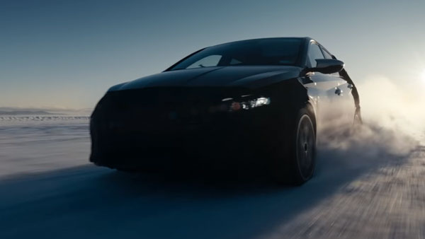Hyundai i20N Teaser: हुंडई ने आई20एन का टीजर किया जारी, बर्फ में दिखा रही ताकत