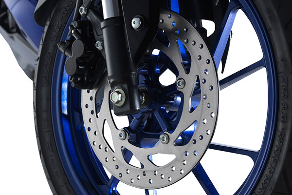 Yamaha YZF R15 V3 Price Hike: यामाहा ने वाईजेडएफ-आर15 वी3.0 की कीमत में की बढ़ोत्तरी
