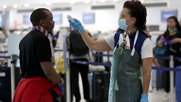 Quarantine Rules For Domestic Flight Passengers: अब हवाई सफर करने वालों को नहीं रहना होगा क्वारंटाइन