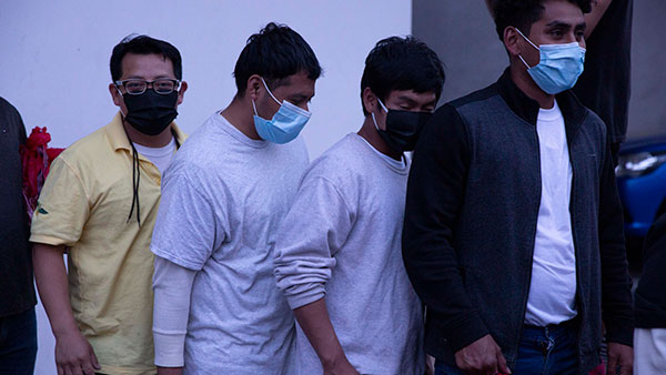 Quarantine Rules For Domestic Flight Passengers: अब हवाई सफर करने वालों को नहीं रहना होगा क्वारंटाइन