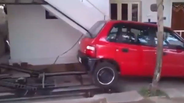 Unique Car Parking Technique: आनंद महिंद्रा पार्किंग जुगाड़ तकनीक