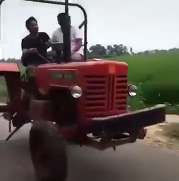 आनंद महिंद्रा ट्रैक्टर विडियो ट्विटर पर तारीफ़ जानकारी