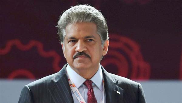 आनंद महिंद्रा ट्रैक्टर विडियो ट्विटर पर तारीफ़ जानकारी