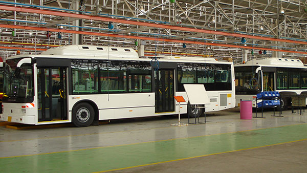 Ashok Leyland Restart Operations: अशोक लेलैंड ने देश के सभी प्लांट में शुरू किया उत्पादन