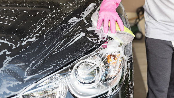 Car Sanitisation Business In India: कोरोना के चलते दिल्ली में वाहन सेनेटाइजेशन बना नया बिजनेस